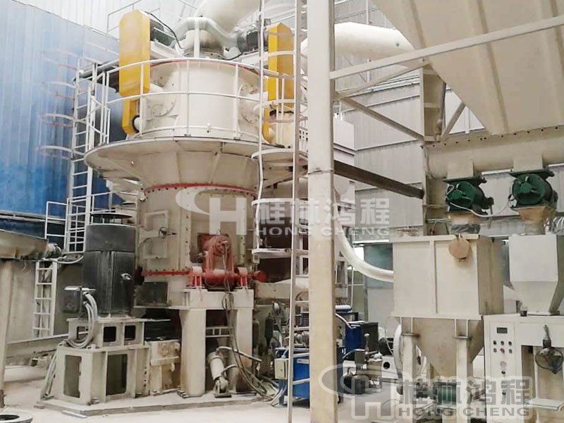 鑄造級膨潤土立式磨粉機生產線 鑄造級膨潤土立式磨粉機生產線客戶現(xiàn)場