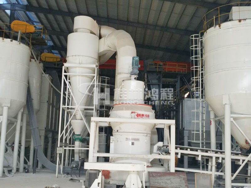 廣西某玻璃廠 250目石油焦磨粉機 HC1700擺式磨粉機設備現(xiàn)場 廣西某玻璃廠 250目石油焦磨粉機 HC1700擺式磨粉機設備現(xiàn)場