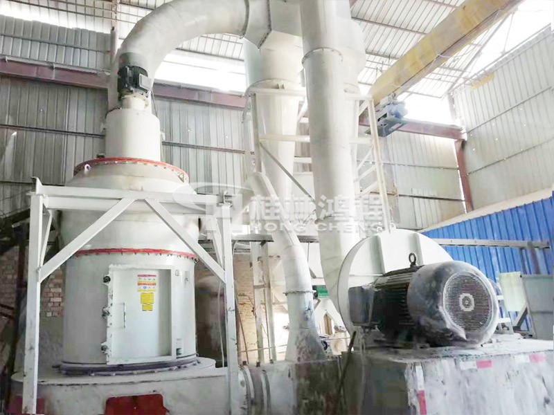 桂林鴻程優(yōu)惠新型雷蒙磨粉機HCQ1500磨粉機 桂林鴻程優(yōu)惠新型雷蒙磨粉機HCQ1500磨粉機新疆現(xiàn)場