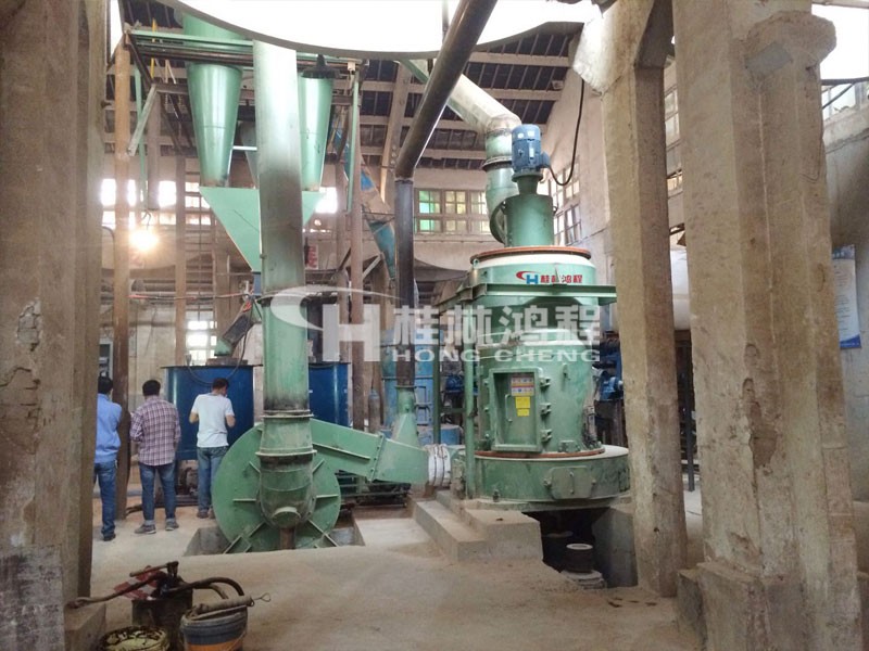 4R脫硫石膏磨機(jī)江西某玻璃廠煤粉生產(chǎn)線 出粉200目 時(shí)產(chǎn)2.8噸 4R3220脫硫石膏磨機(jī)江西某玻璃廠煤粉生產(chǎn)線 出粉200目 時(shí)產(chǎn)2.8噸