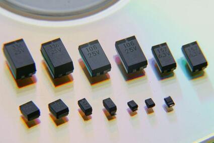 區分聚合物鉭電容與普通鉭電容