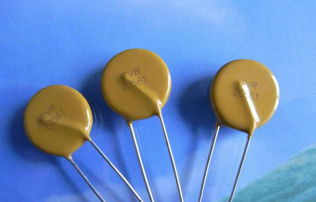 TVS管,壓敏電阻,穩(wěn)壓二極管,自恢復(fù)保險絲 TVS管,壓敏電阻,穩(wěn)壓二極管,自恢復(fù)保險絲