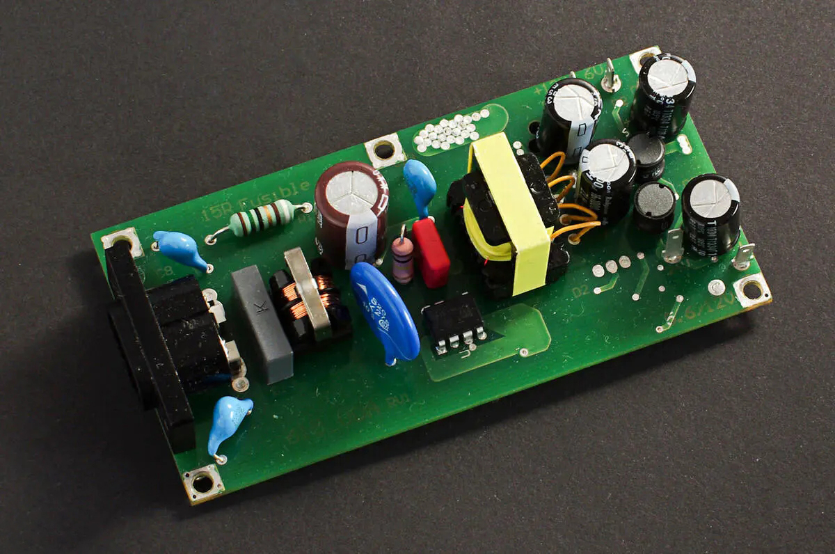 開關(guān)電源吸收電路 開關(guān)電源吸收電路